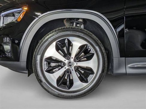 Used 2025 Mercedes-Benz GLB 250 image 24