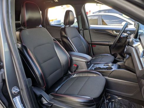 Used 2024 Ford Escape ST-Line image 28