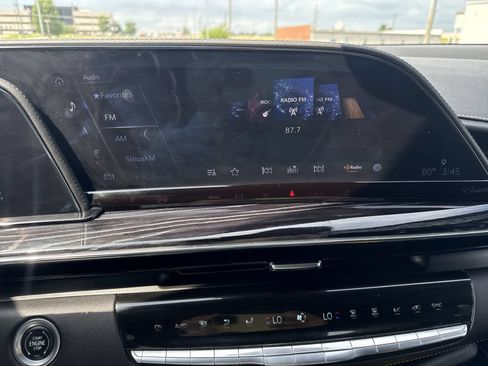 Certified 2022 Cadillac Escalade Sport w/ LPO, Floor Liner Package AWD/4WD image 16