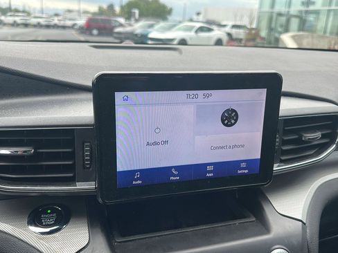 Used 2020 Ford Explorer XLT w/ Equipment Group 202A AWD/4WD image 17
