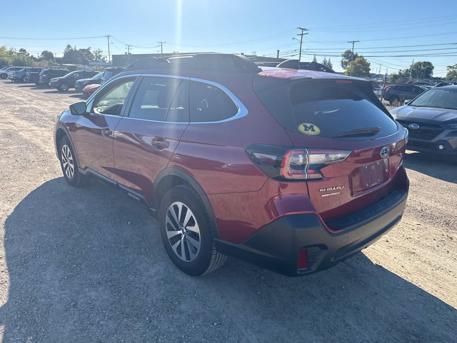 Used 2021 Subaru Outback Premium AWD/4WD image 2