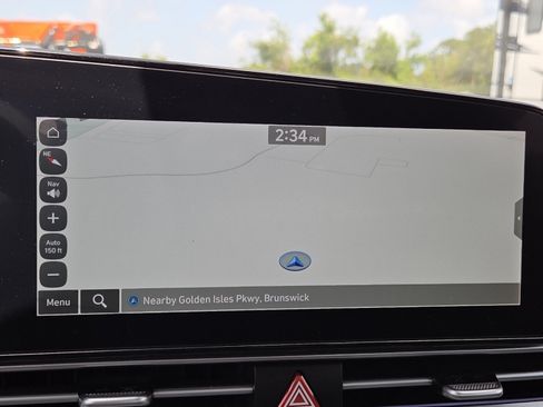 Used 2025 Hyundai Elantra SEL FWD image 5