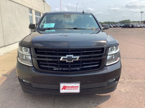 Used 2018 Chevrolet Suburban Premier AWD/4WD image 3