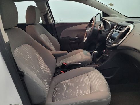 Used 2020 Chevrolet Sonic LT image 21