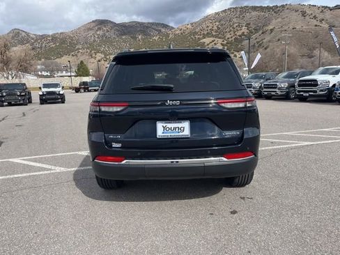 Used 2024 Jeep Grand Cherokee Limited image 5