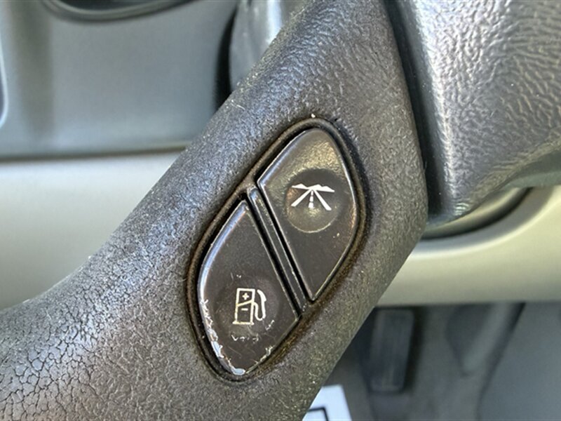 Used 2004 Chevrolet Suburban LS w/ Preferred Equipment Group AWD/4WD image 14