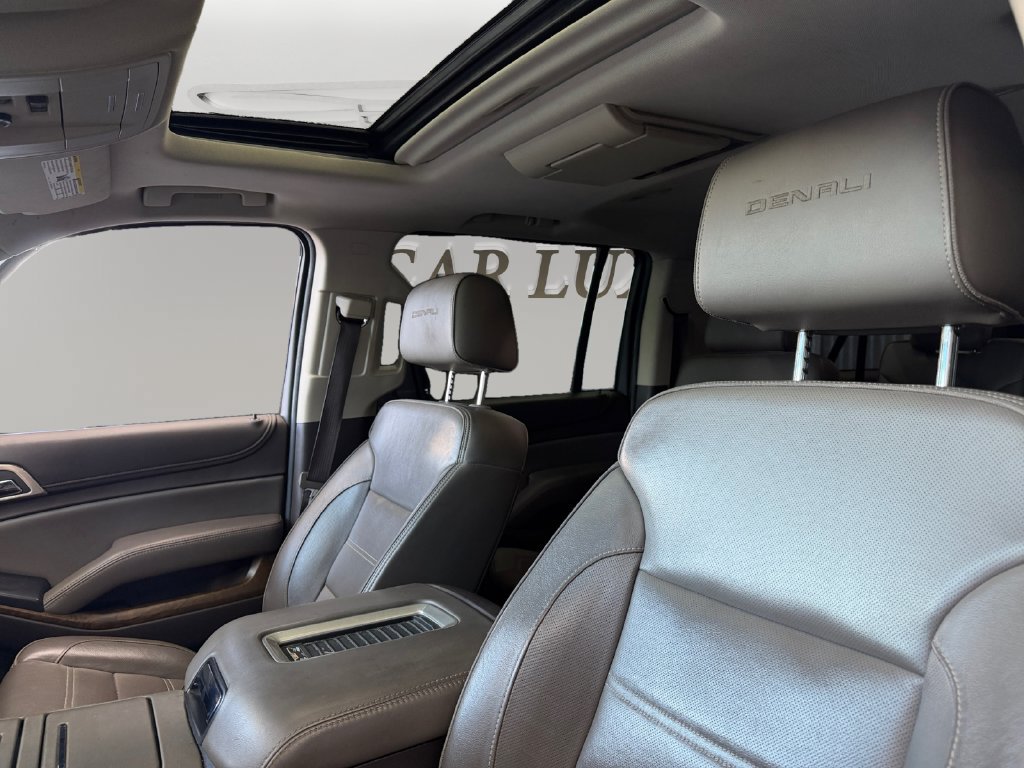 Used 2019 GMC Yukon XL Denali w/ Open Road Package RWD image 9