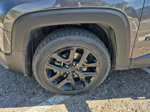 Used 2017 Jeep Renegade Altitude FWD image 24