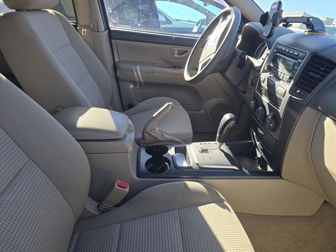 Used 2009 Kia Sorento LX image 8
