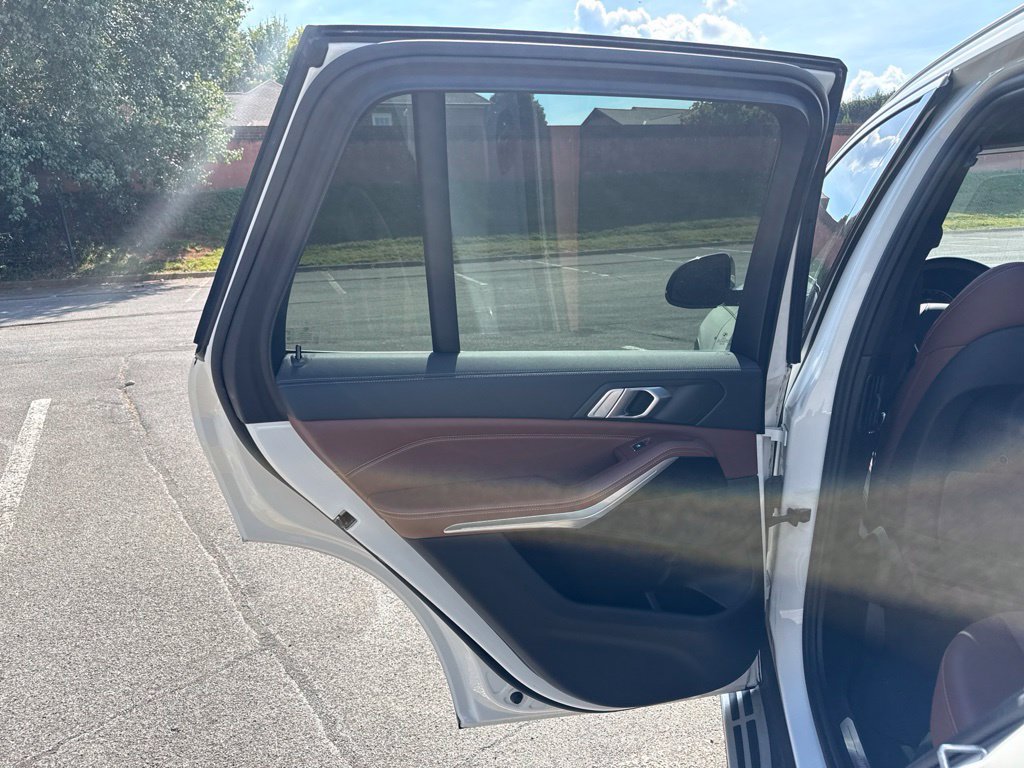 Used 2023 BMW X5 xDrive40i AWD/4WD image 20