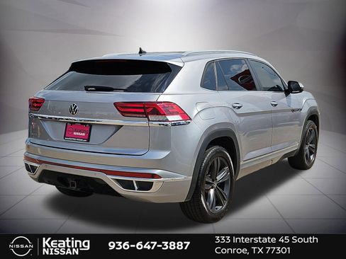 Used 2020 Volkswagen Atlas Cross Sport SE FWD image 3