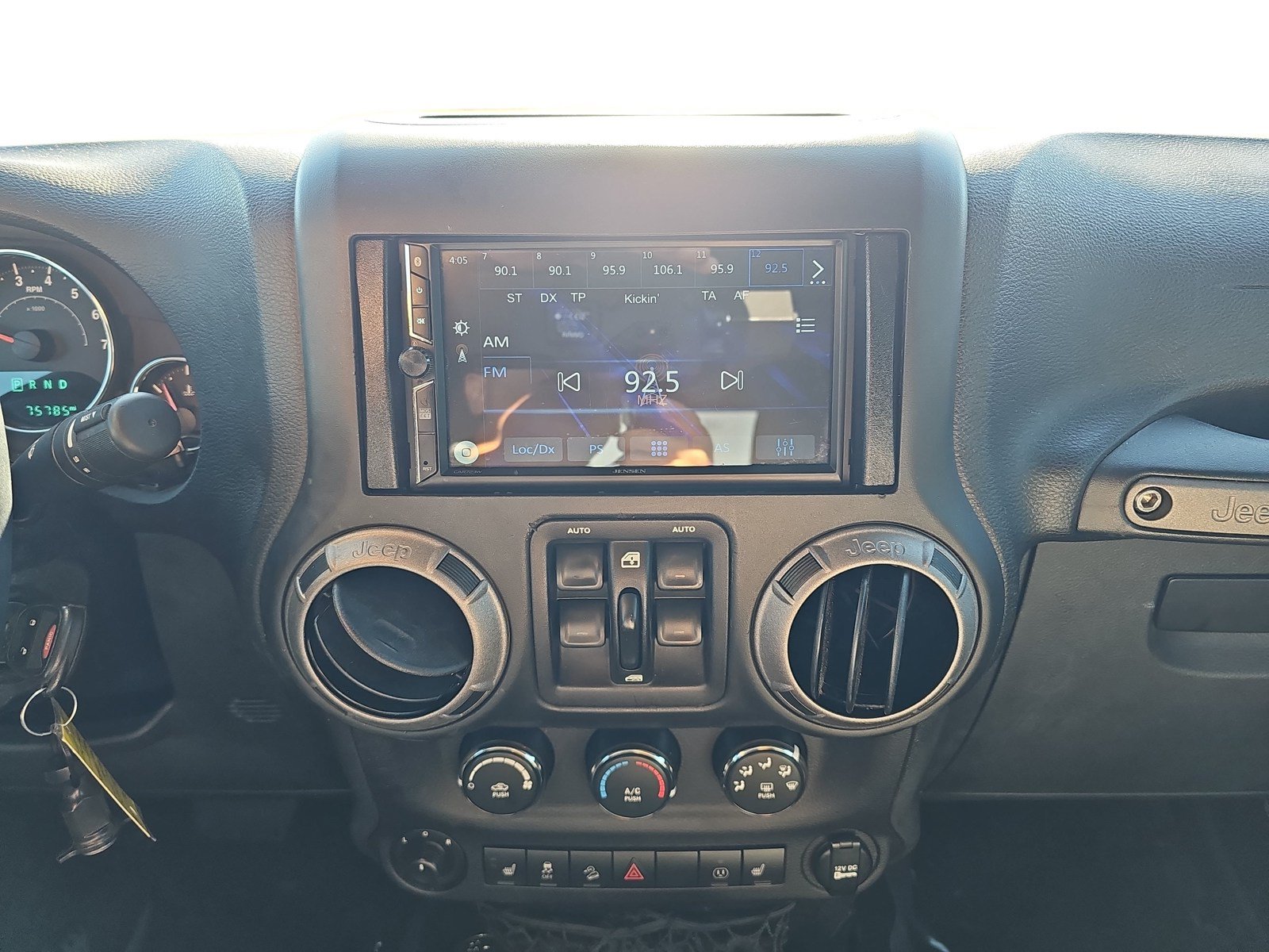 Used 2017 Jeep Wrangler Unlimited Sport w/ Quick Order Package 24S AWD/4WD image 17