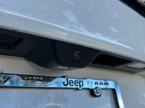 New 2025 Jeep Grand Cherokee Limited w/ Black Appearance Package image 30