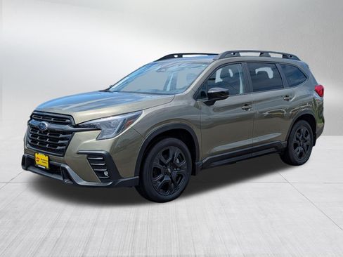 Used 2025 Subaru Ascent Bronze Edition w/ Onyx Package AWD/4WD image 3