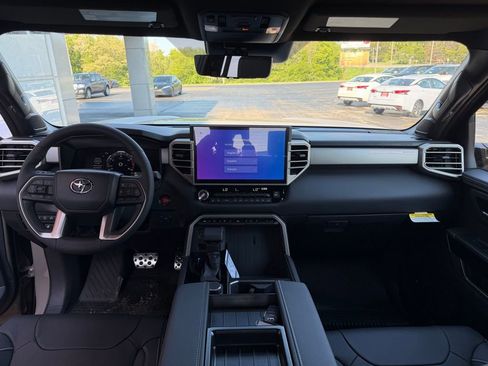 New 2026 Toyota Tundra Limited AWD/4WD image 9