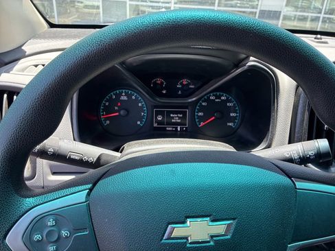 Used 2019 Chevrolet Colorado W/T w/ WT Convenience Package RWD image 9