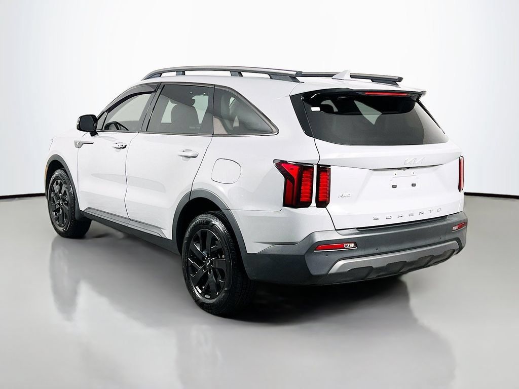 Used 2022 Kia Sorento S w/ Panoramic Sunroof Package AWD/4WD image 7