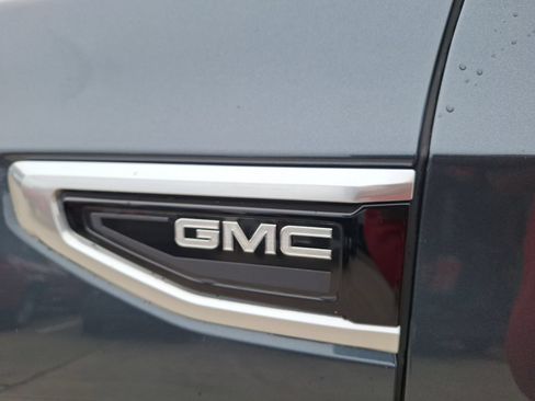 Used 2021 GMC Yukon Denali w/ Denali Premium Package AWD/4WD image 14