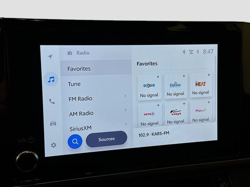 Used 2025 Toyota Camry LE image 21