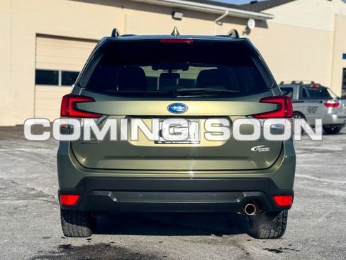 Used 2020 Subaru Forester Limited image 6