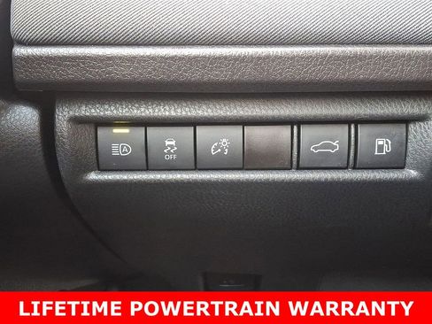 Used 2025 Toyota Camry LE image 22