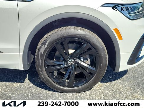 Used 2024 Volkswagen Tiguan SE R-Line AWD/4WD image 7