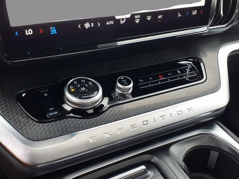 New 2026 Ford Expedition Max Platinum AWD/4WD image 25