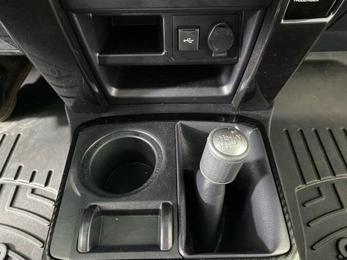 Used 2020 Toyota 4Runner Venture AWD/4WD image 28