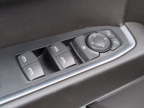 Certified 2022 Chevrolet Silverado 1500 LT AWD/4WD image 22