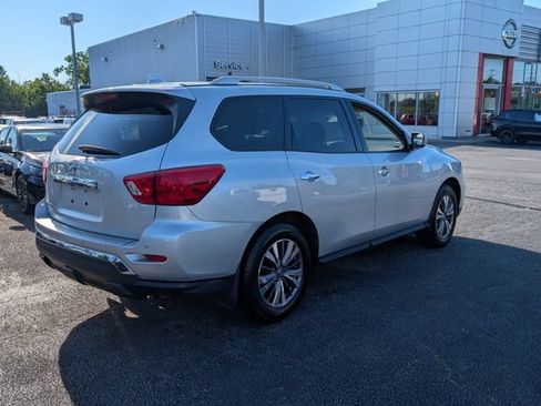 Used 2020 Nissan Pathfinder S FWD image 3