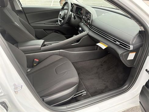 New 2026 Hyundai Elantra Blue image 13