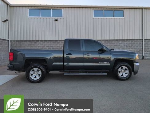 Used 2017 Chevrolet Silverado 1500 LT w/ All Star Edition RWD image 2