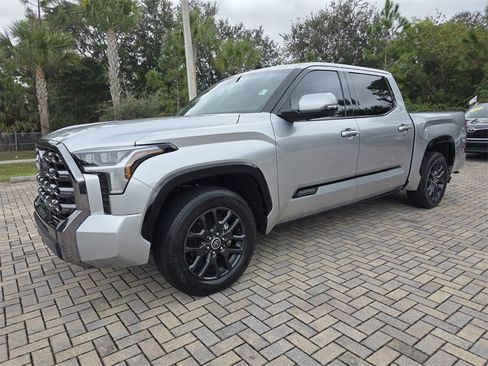 Used 2023 Toyota Tundra Platinum image 3