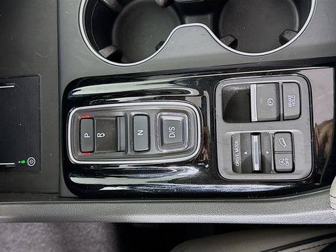 Certified 2025 Honda Pilot Elite image 16