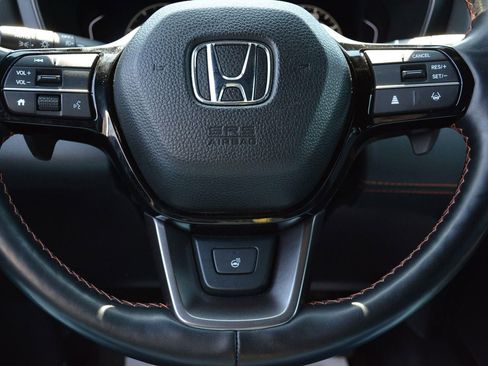 Used 2025 Honda Pilot TrailSport image 29