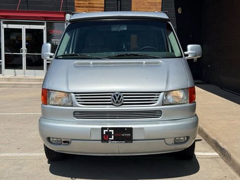 Used 2002 Volkswagen Eurovan MV image 12