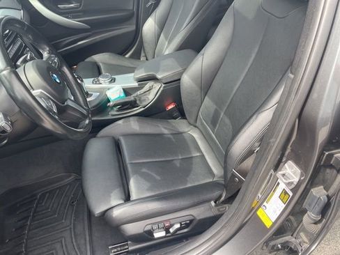 Used 2017 BMW 330i Sedan RWD image 8