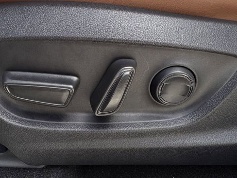 Used 2025 Toyota Crown Signia image 26