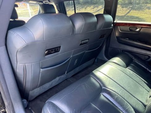 Used 2006 Cadillac DTS image 37