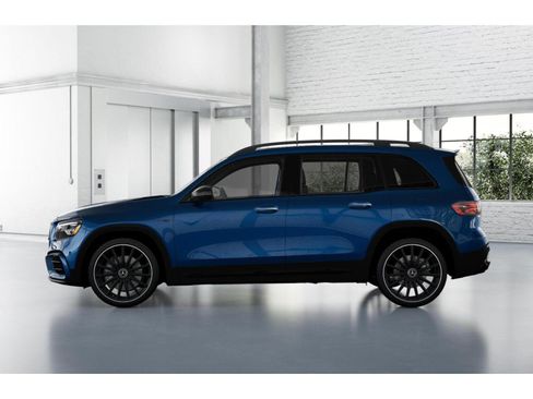 New 2025 Mercedes-Benz GLB 35 AMG 4MATIC image 34