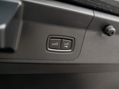 Used 2018 Porsche Panamera 4S image 11