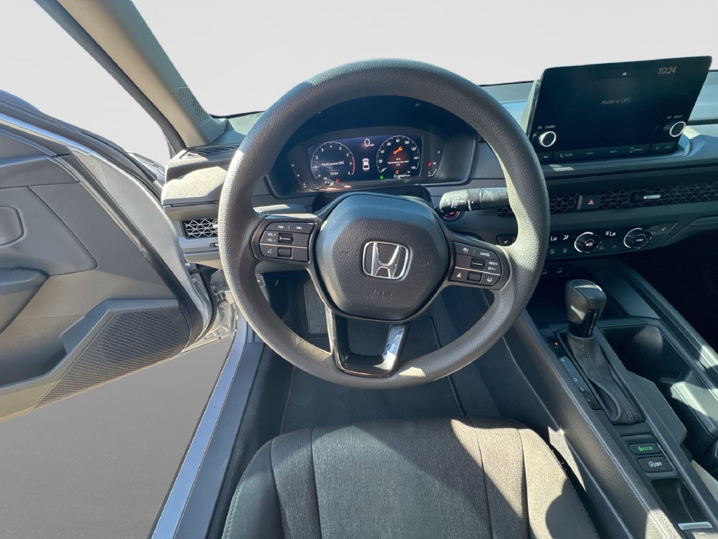 Used 2025 Honda Accord SE image 10
