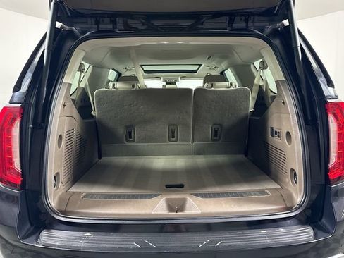 Used 2023 GMC Yukon XL Denali AWD/4WD image 28