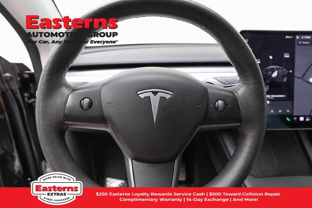 Used 2022 Tesla Model Y Long Range AWD/4WD image 11