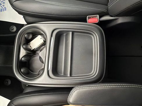 New 2027 Chrysler Pacifica LX FWD image 12