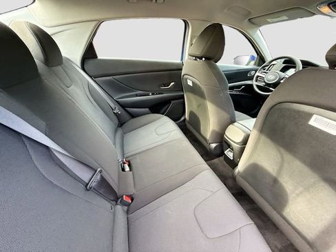 Used 2024 Hyundai Elantra SE FWD image 25