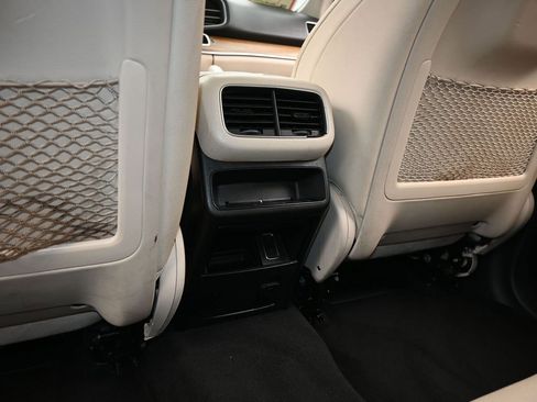 Used 2021 Mercedes-Benz GLE 350 image 46