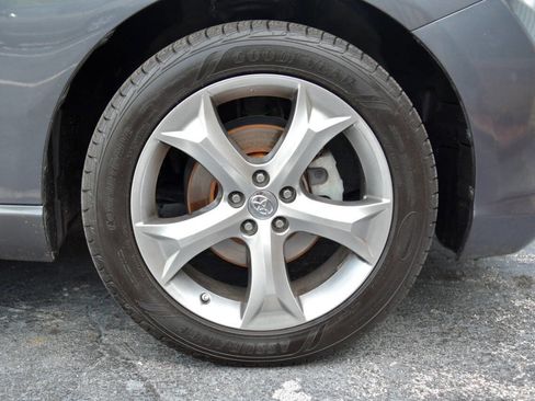 Used 2012 Toyota Venza Limited image 38