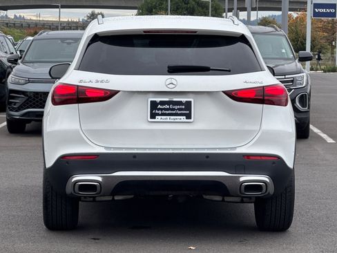 Used 2024 Mercedes-Benz GLA 250 4MATIC image 4
