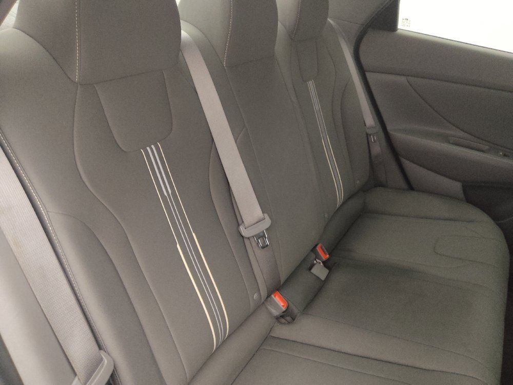 Used 2023 Hyundai Elantra SEL w/ Convenience Package FWD image 19